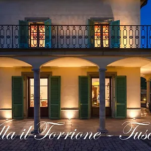 Elegante Per 7 Persone Con Aria Condizionata E Idromassaggio Villa Pescia